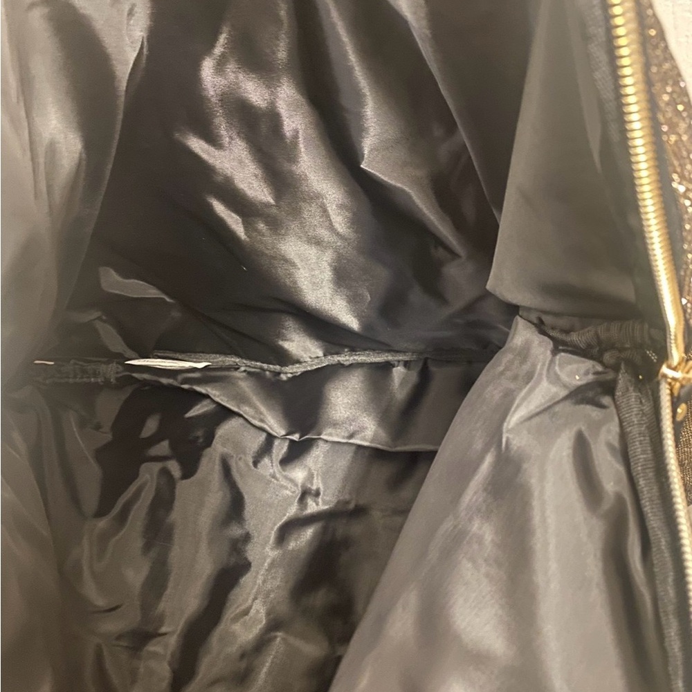 New w/o tags Victoria's Secret Glittering Gold Tote - Picture 5 of 6